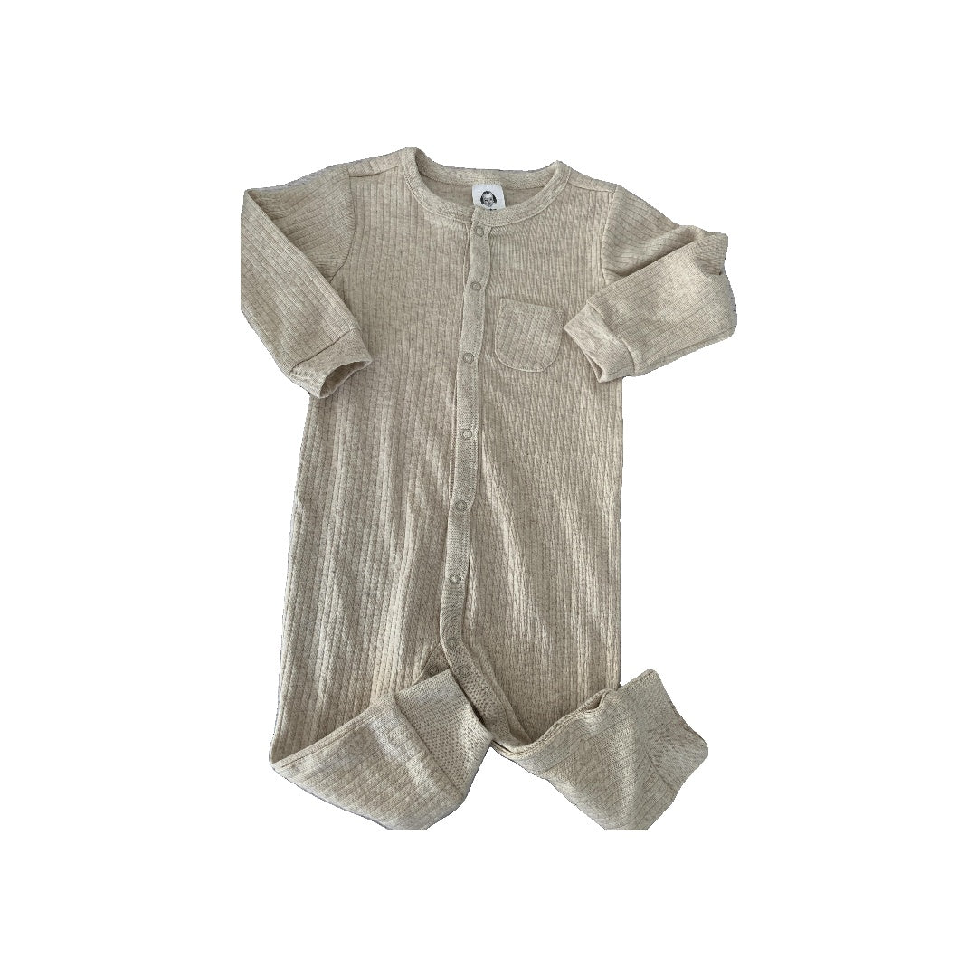 Gerber organic Boys Tan Long Sleeve Outfit Size: 6-9 months Tan