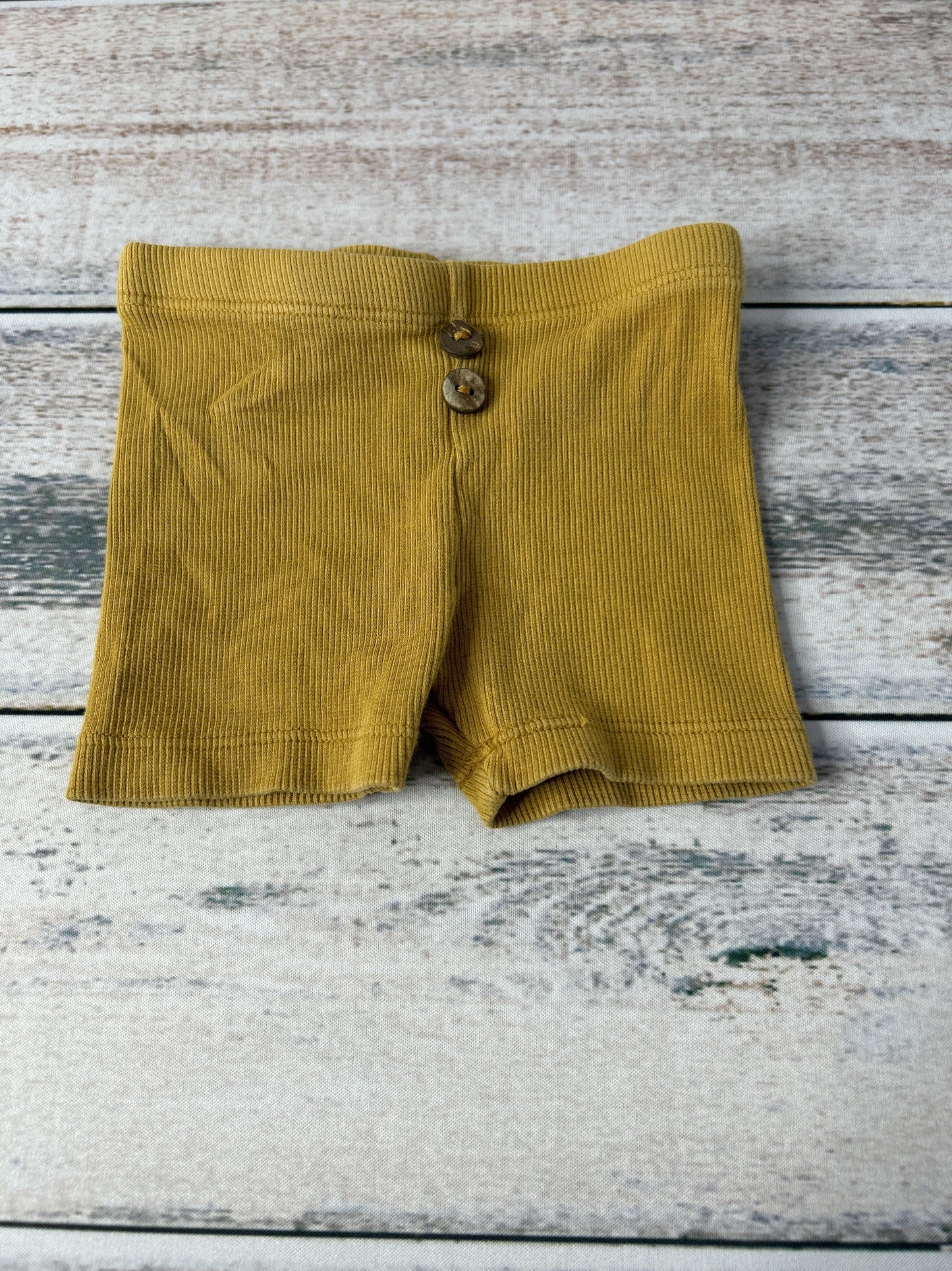 Unisex Tan Shorts Size: 3-6 months Tan