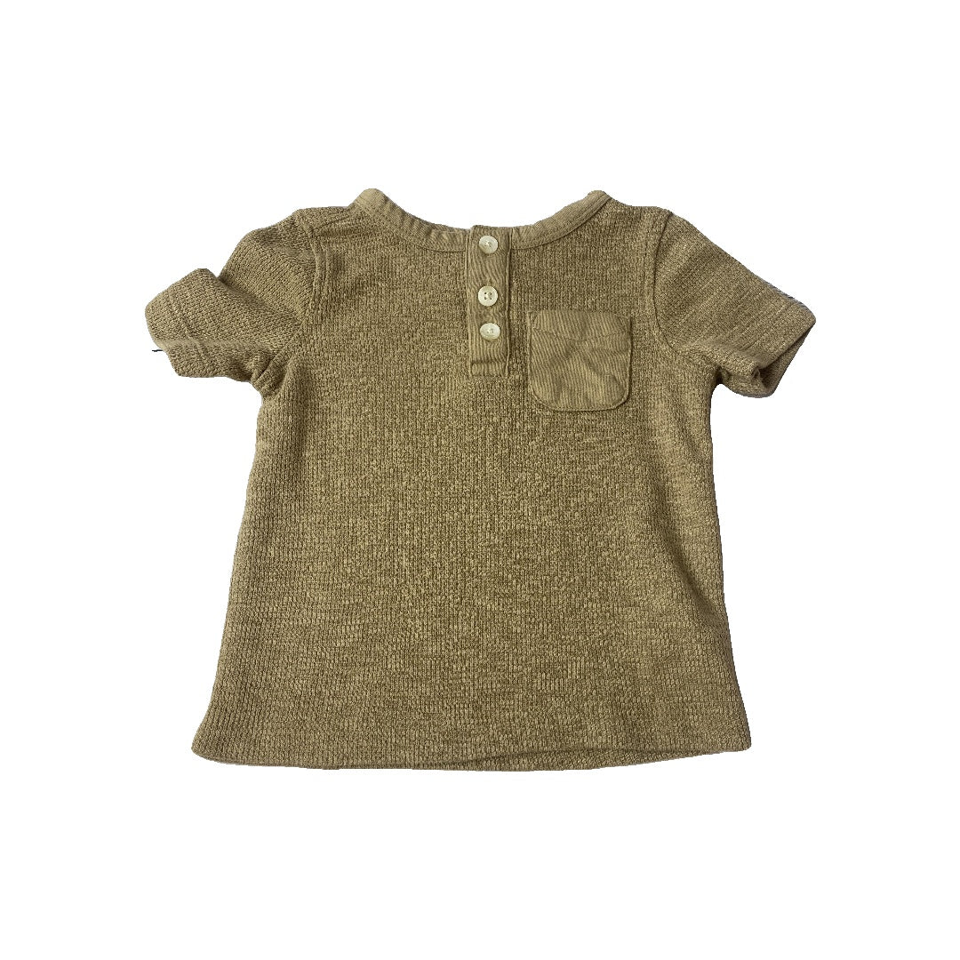Old Navy Boys Tan Shirt Size: 12-18 months Tan