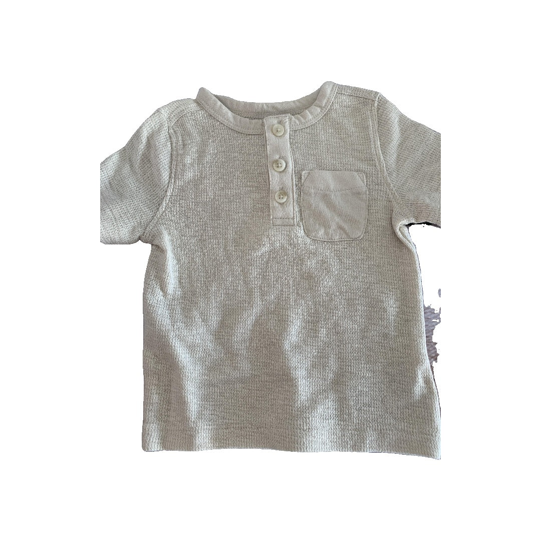 Old Navy Unisex Tan Shirt Size: 12-18 months Tan