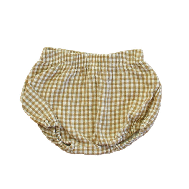 Quincy Mae Unisex Taupe | White Shorts Size: 18-24 Months Taupe | White