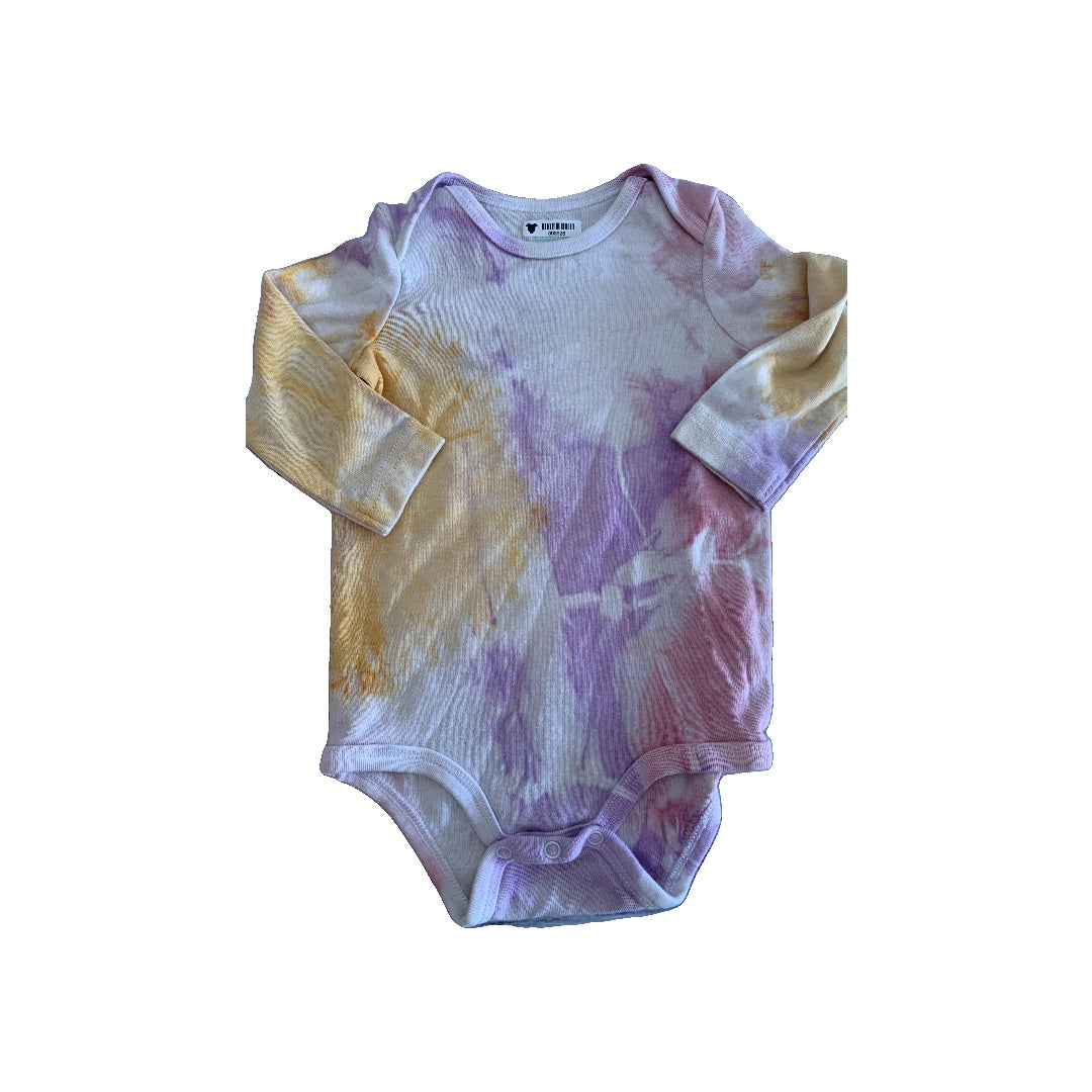 Primary Girls Tie Dye | orange | pink | purple Onesie Size: 3-6 months Tie Dye | orange | pink | purple