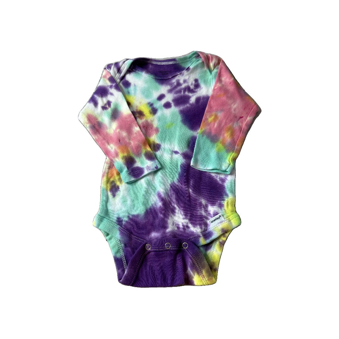 Gerber Girls Tie Dye Onesie Size: 12 months Tie Dye