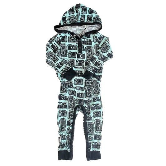 Dream Jamms Boys Turquoise | Black Cameras 1-piece Non-footed Pajamas Size: 12-18 Months Turquoise | Black Cameras