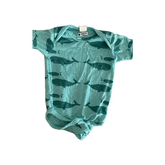 Kate Quinn Unisex Turquoise | whales Onesie Size: 0-3 months Turquoise | whales