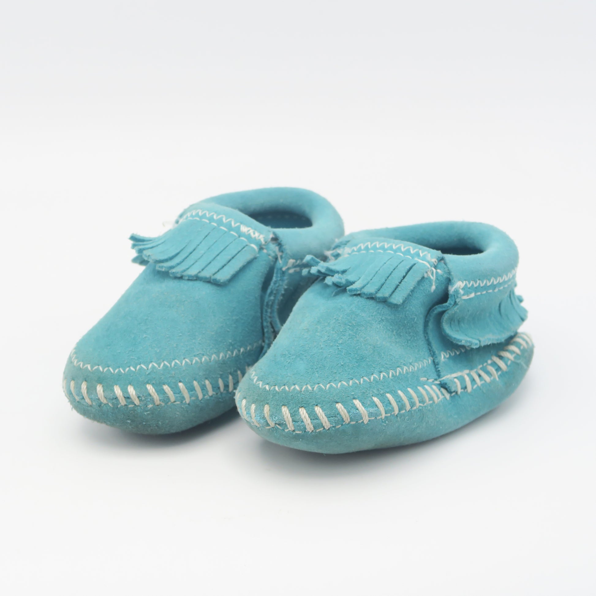 Minnetonka Girls Turquoise Shoes Size: 2 Infant Turquoise