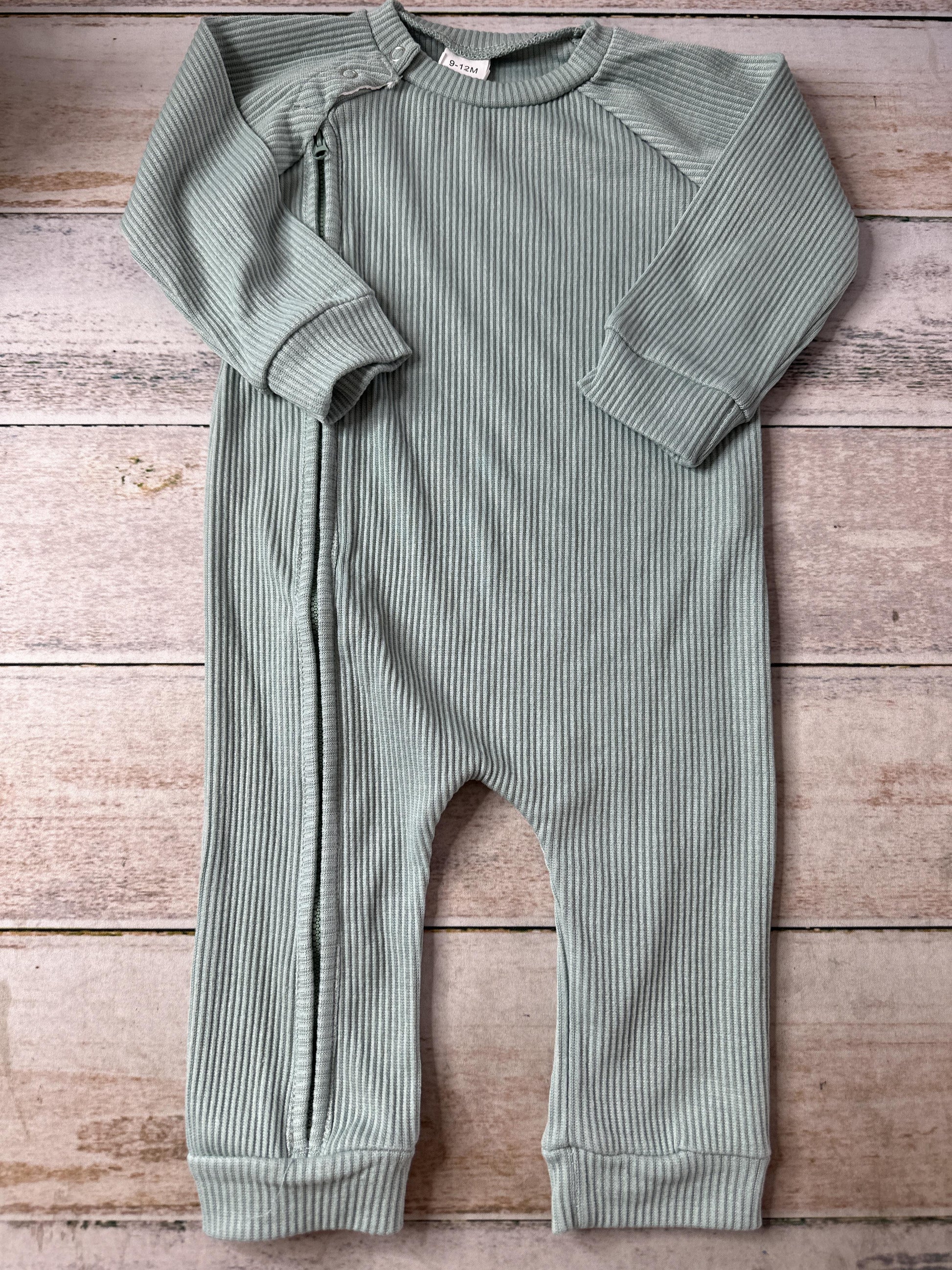 Unknown Boys Turquoise Long Sleeve Outfit Size: 9-12 Months Turquoise