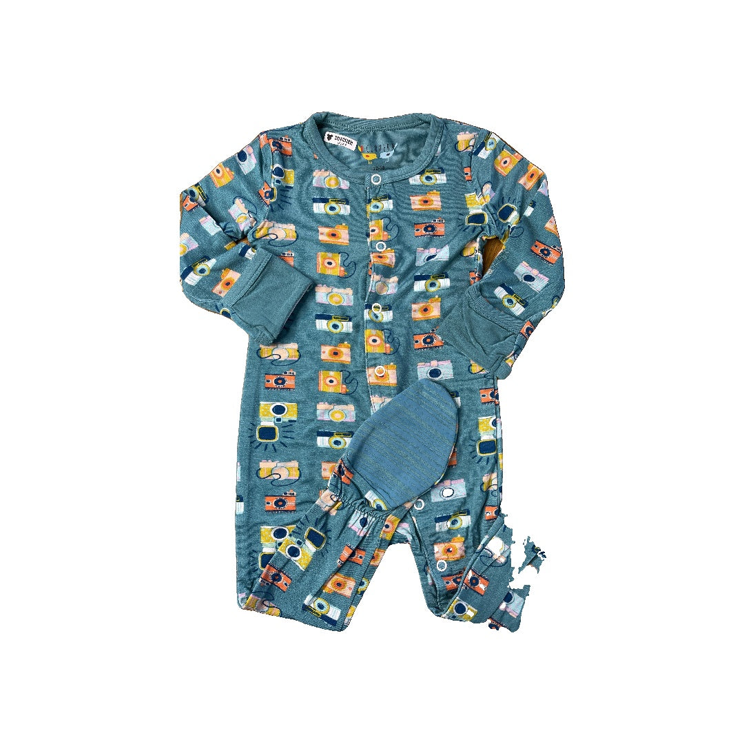 Clover Baby & Kids Unisex Turquoise Pajamas Size: 12-18 months Turquoise
