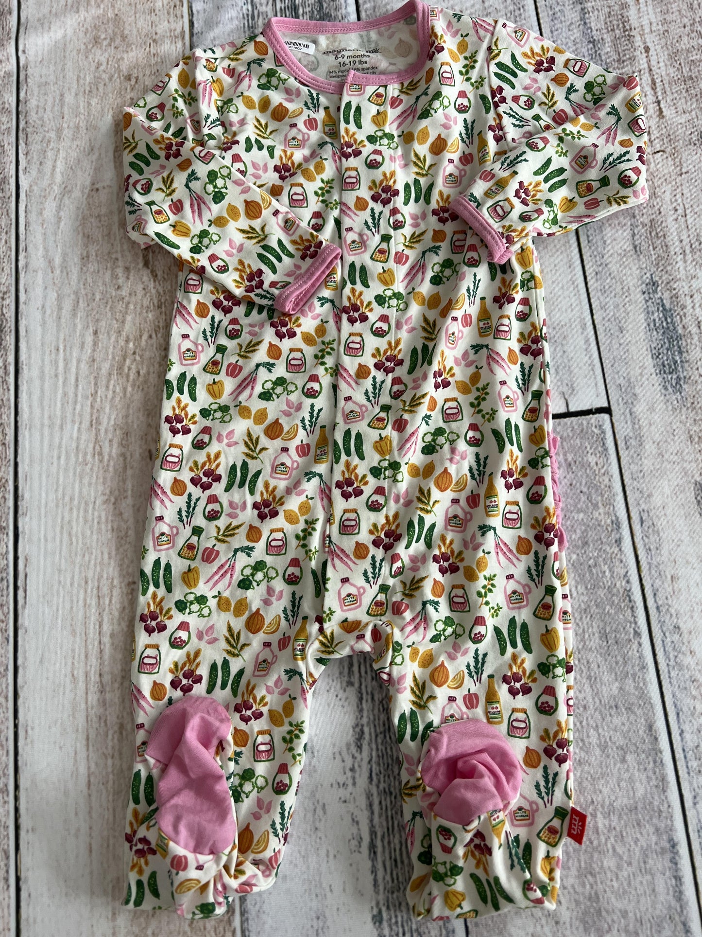Magnetic Me Girls Veggies Pajamas Size: 6-9 months Veggies