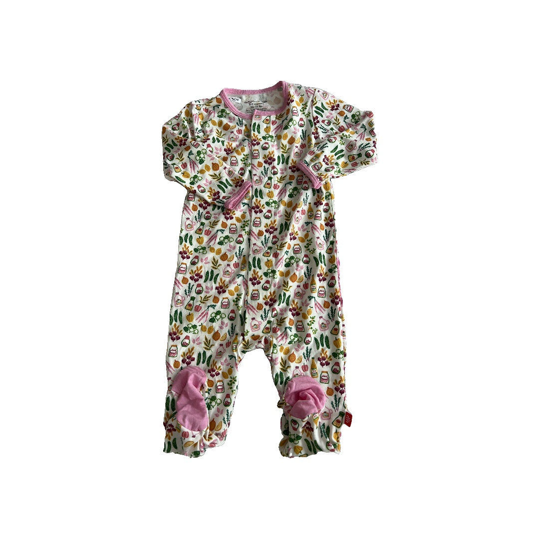 Magnetic Me Girls Veggies Pajamas Size: 6-9 months Veggies