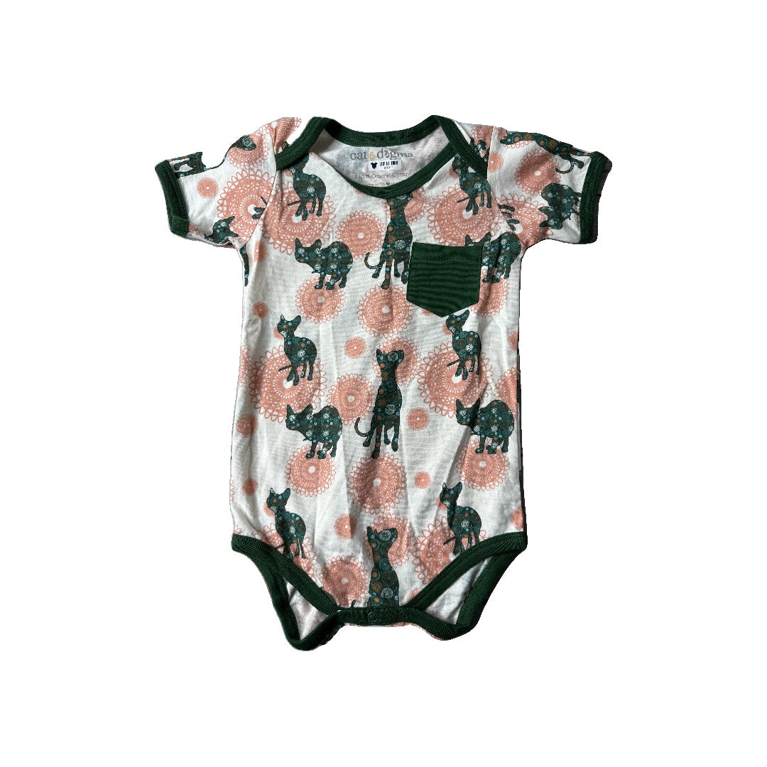 Cat & Dogma Girls Whimsical | Cat | pink | green Onesie Size: 18-24 months Whimsical | Cat | pink | green