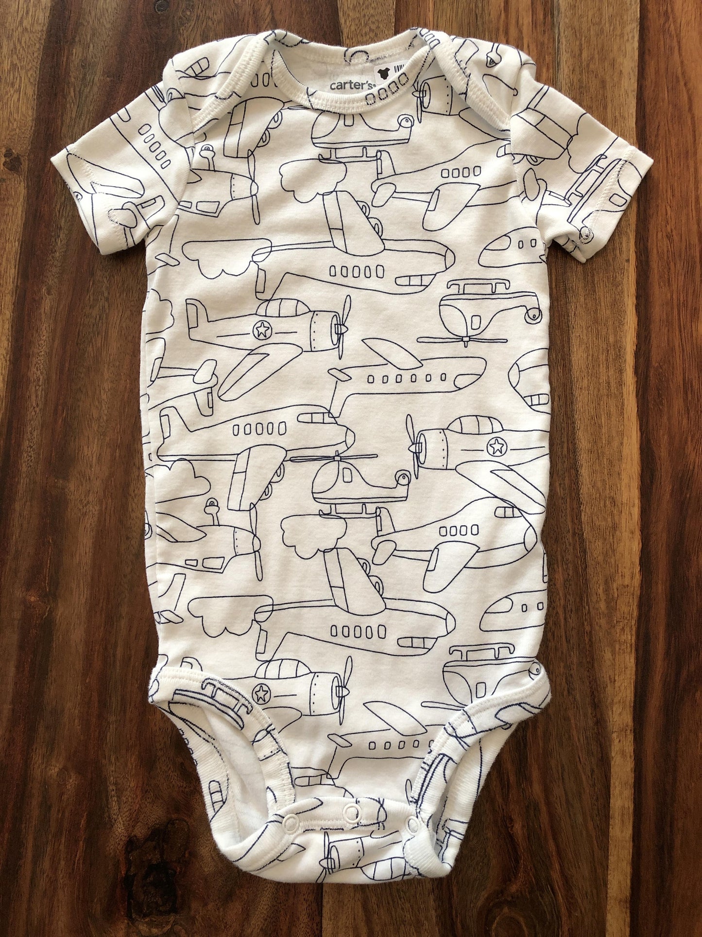 Carters Boys White | airplanes Onesie Size: 12 months White | airplanes