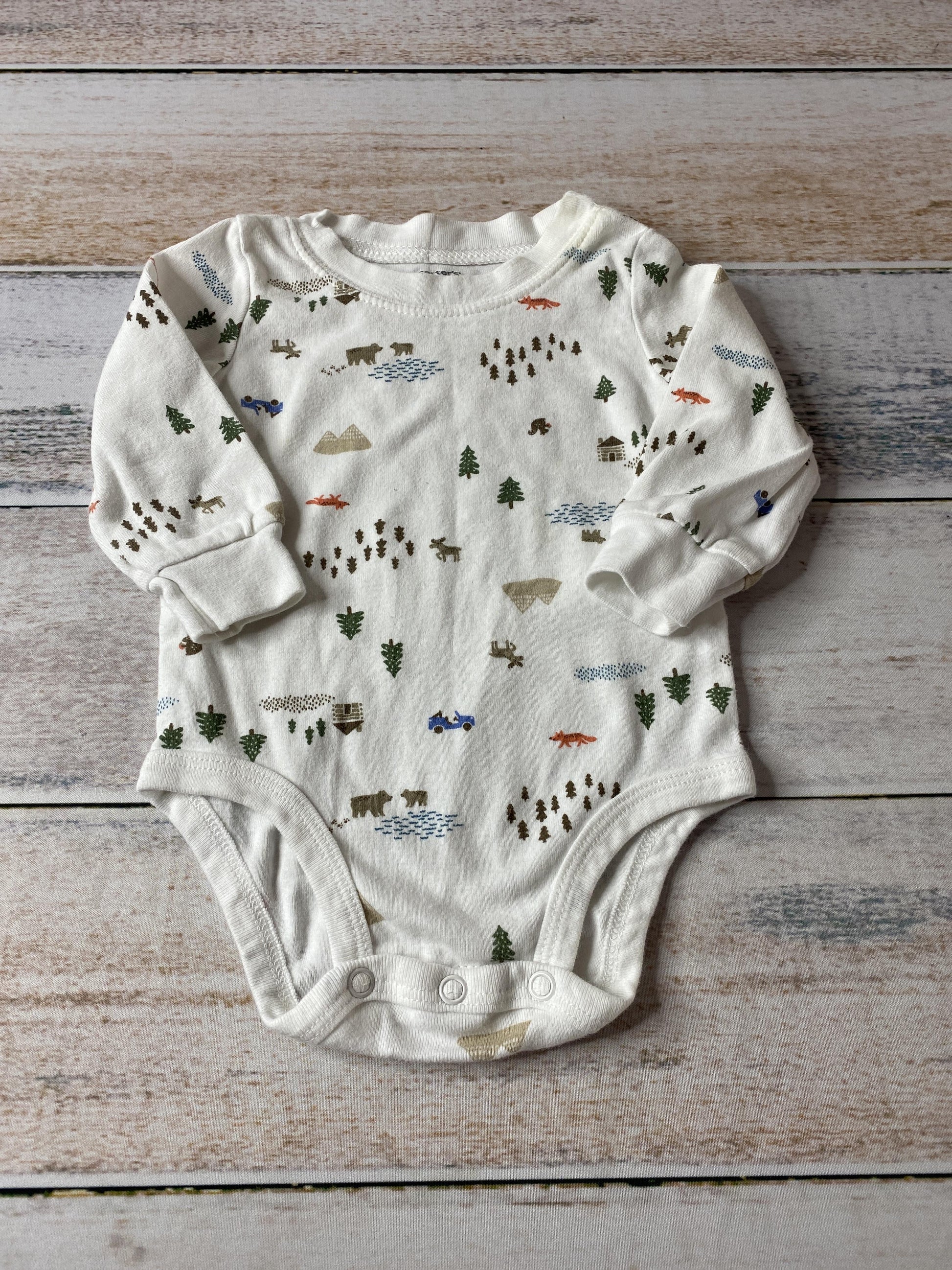 Carters Unisex White | animals Onesie Size: 3-6 months White | animals