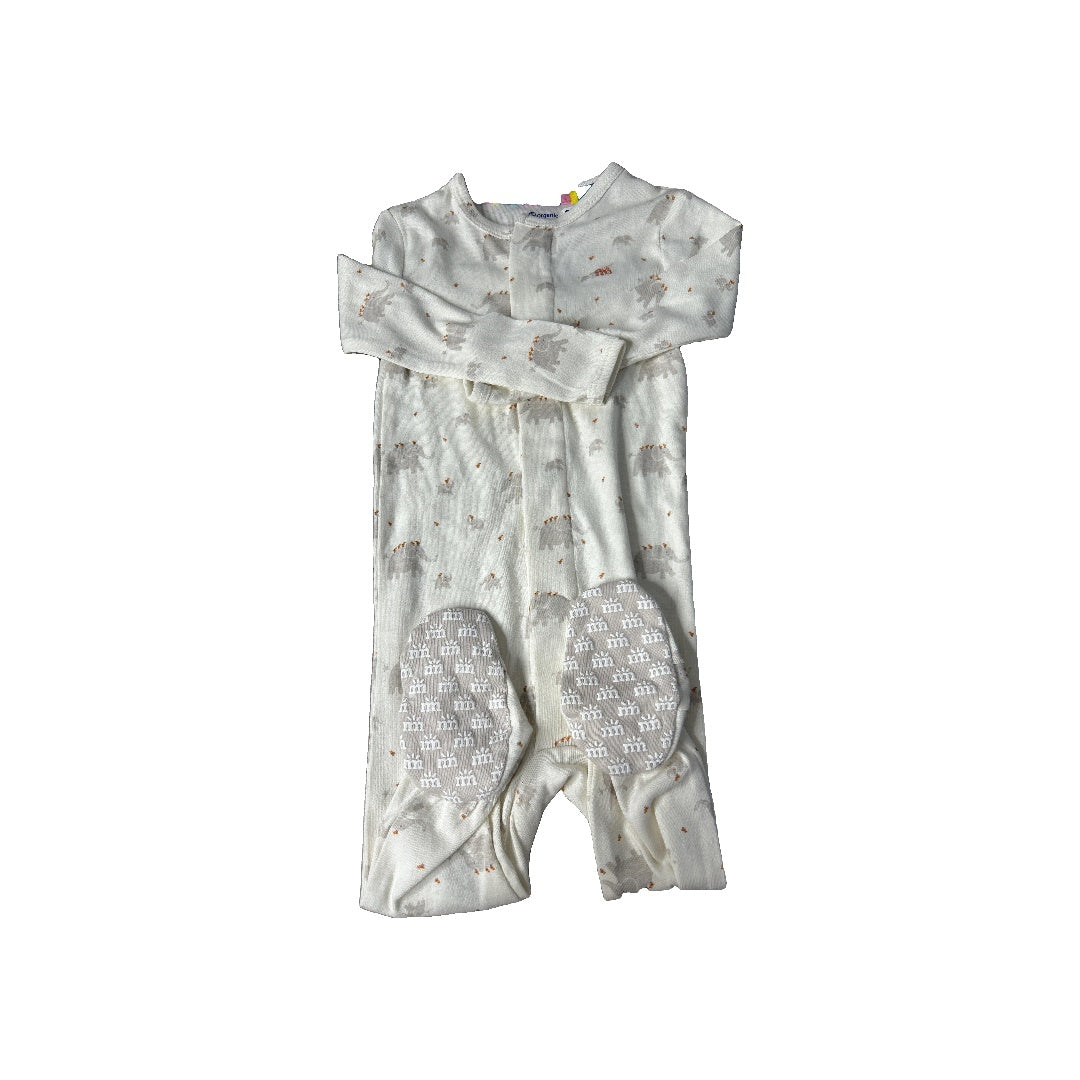 Magnetic Me Unisex White | animals Pajamas Size: 9-12 Months White | animals