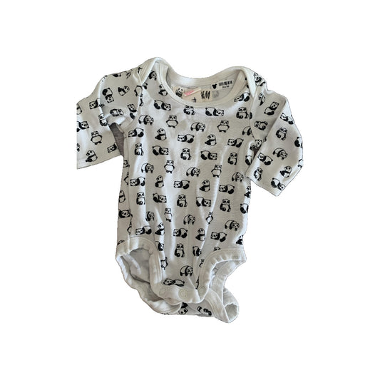 H&M Boys White | animals Onesie Size: Newborn White | animals