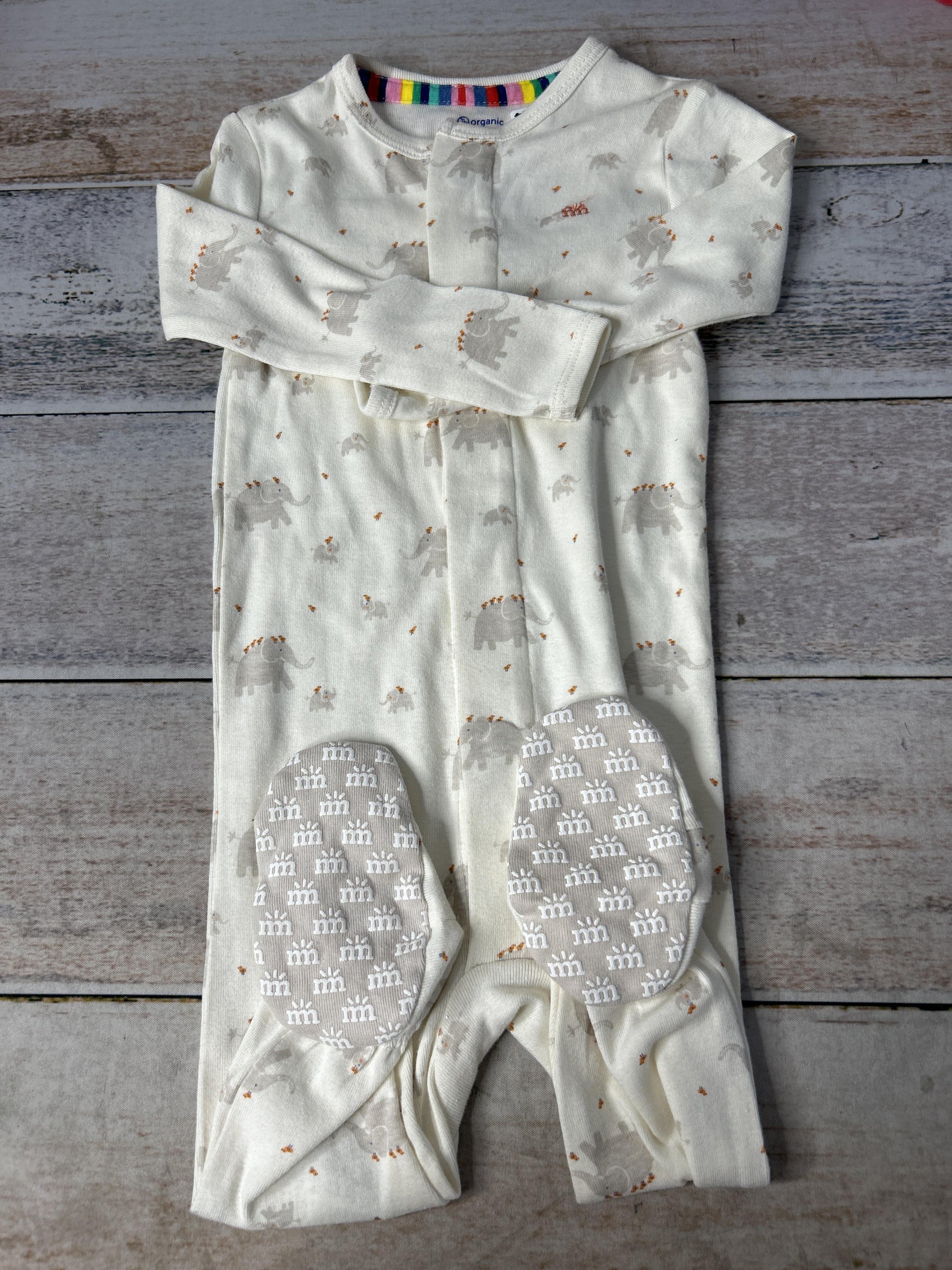 Magnetic Me Unisex White | animals Pajamas Size: 9-12 Months White | animals