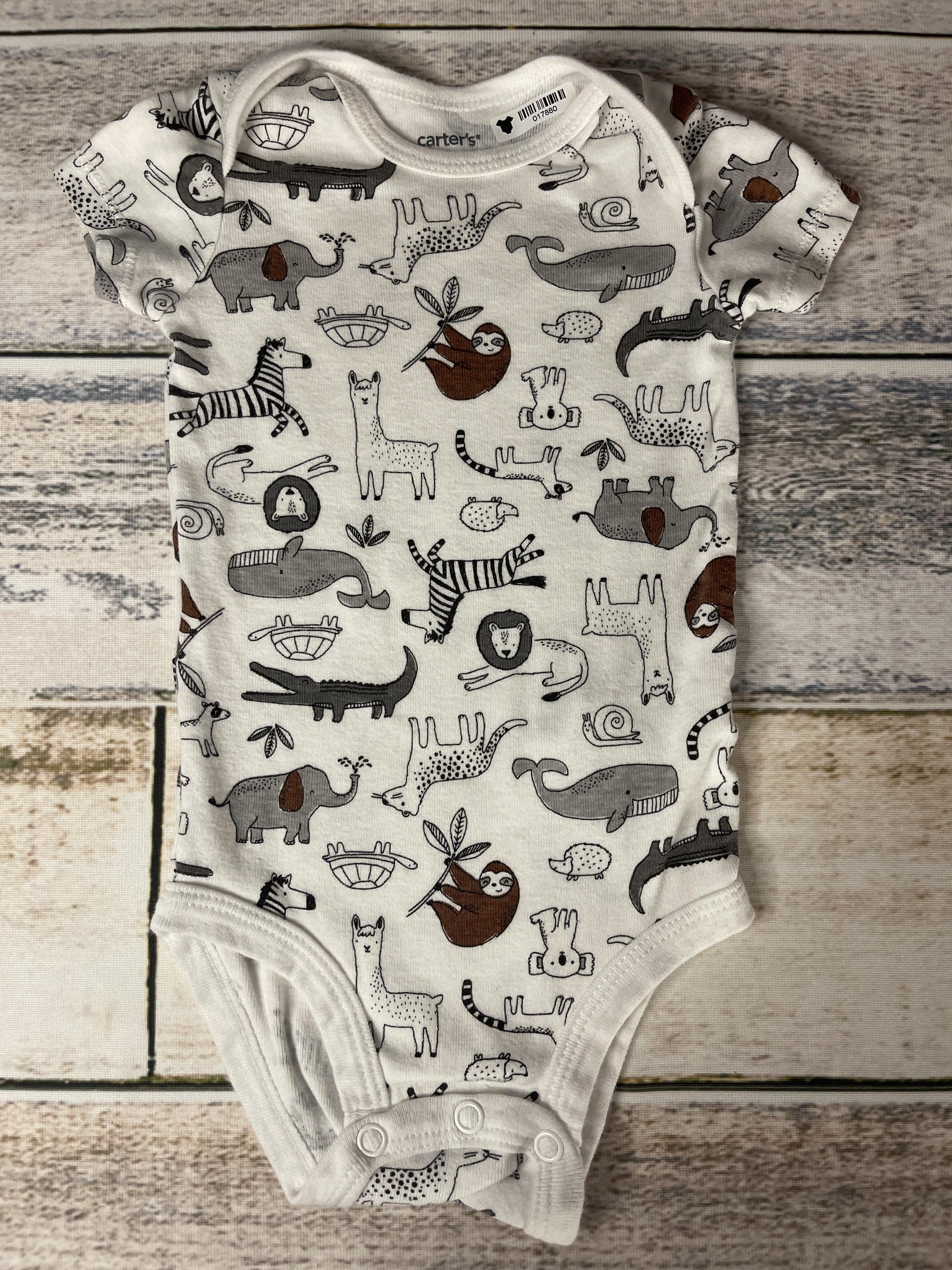 Carters Boys White | animals Onesie Size: 6 months White | animals
