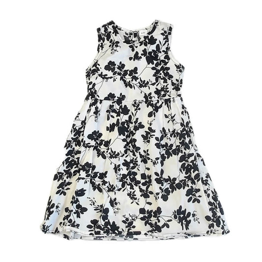Unknown Brand Girls White | Black Floral Dress Size: 6-7 Years White | Black Floral