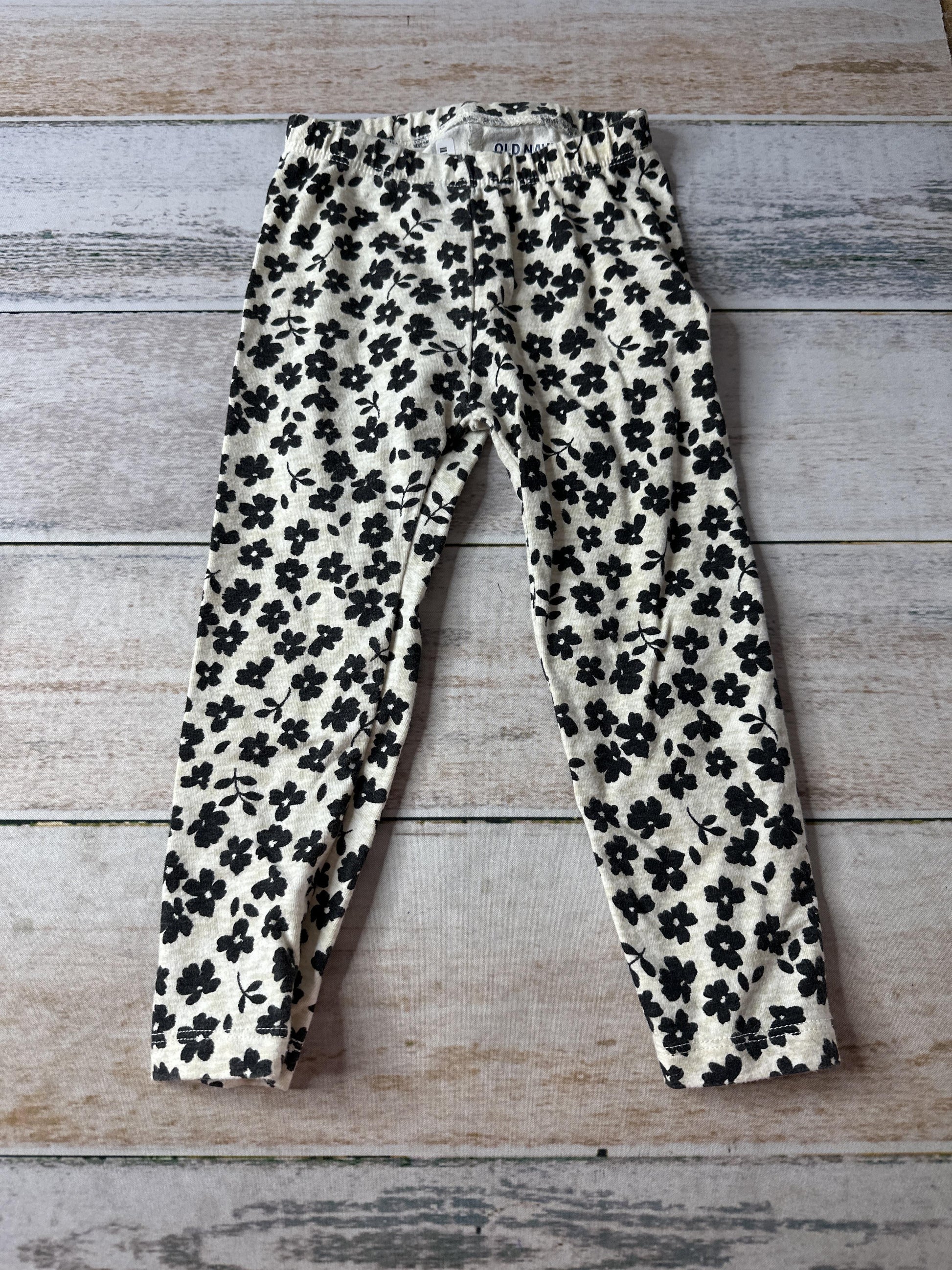 Old Navy Girls White | Black | Flowers Pants Size: 2T White | Black | Flowers