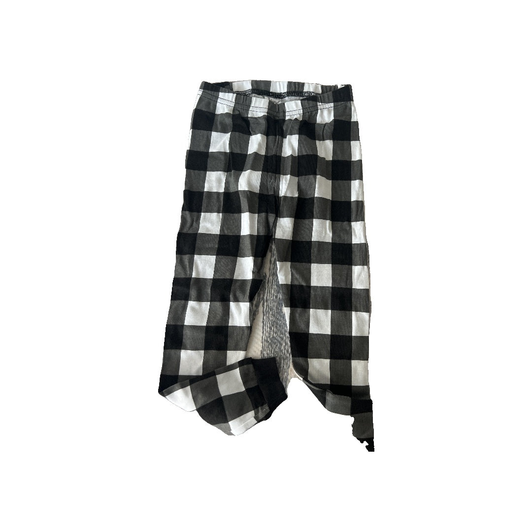 Leveret Unisex White | Black | plaid Pajamas Size: 4T White | Black | plaid