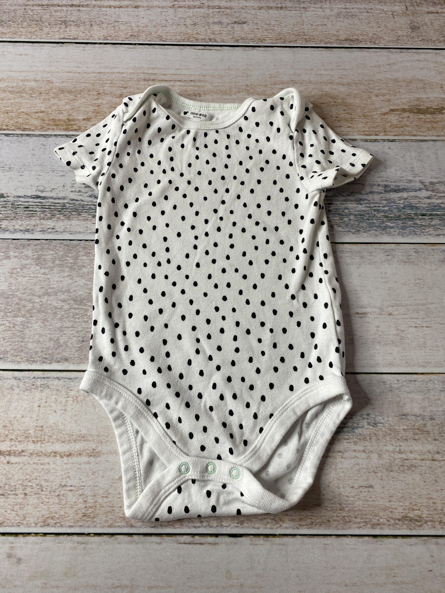 Cloud Island Boys White | Black | polka dot Onesie Size: 12M White | Black | polka dot