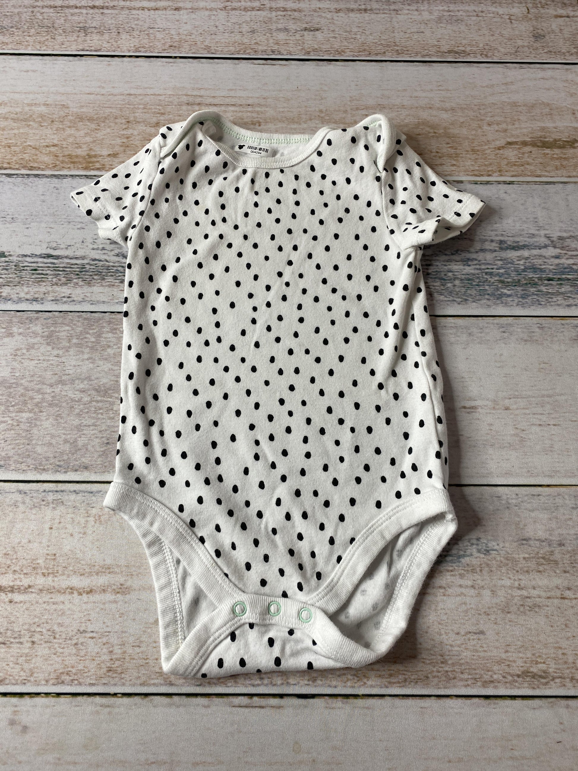 Cloud Island Boys White | Black | polka dot Onesie Size: 12M White | Black | polka dot