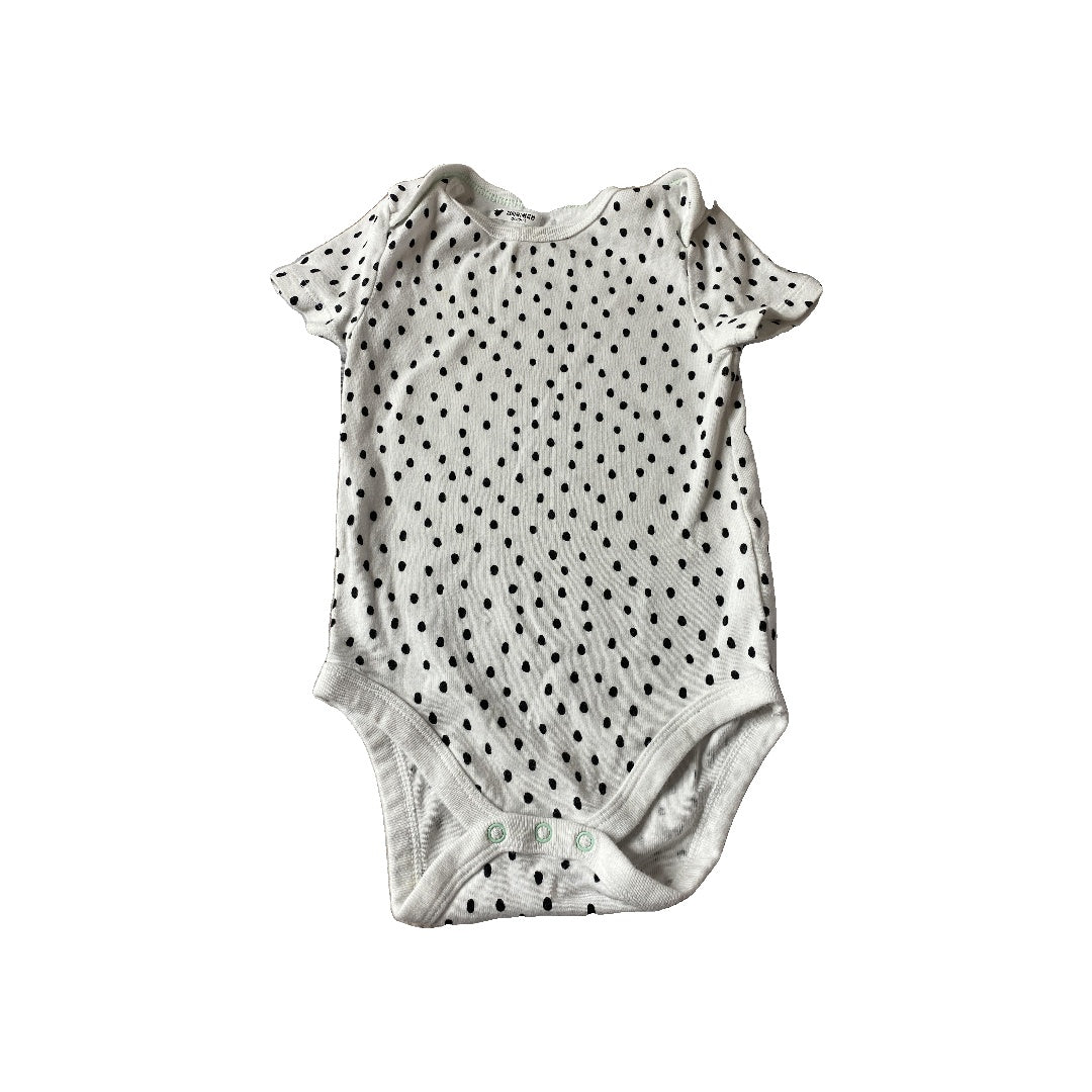 Cloud Island Boys White | Black | polka dot Onesie Size: 12M White | Black | polka dot
