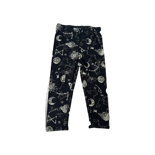 Burt's Bees Unisex White | Black | Space Pajamas Size: 2T White | Black | Space