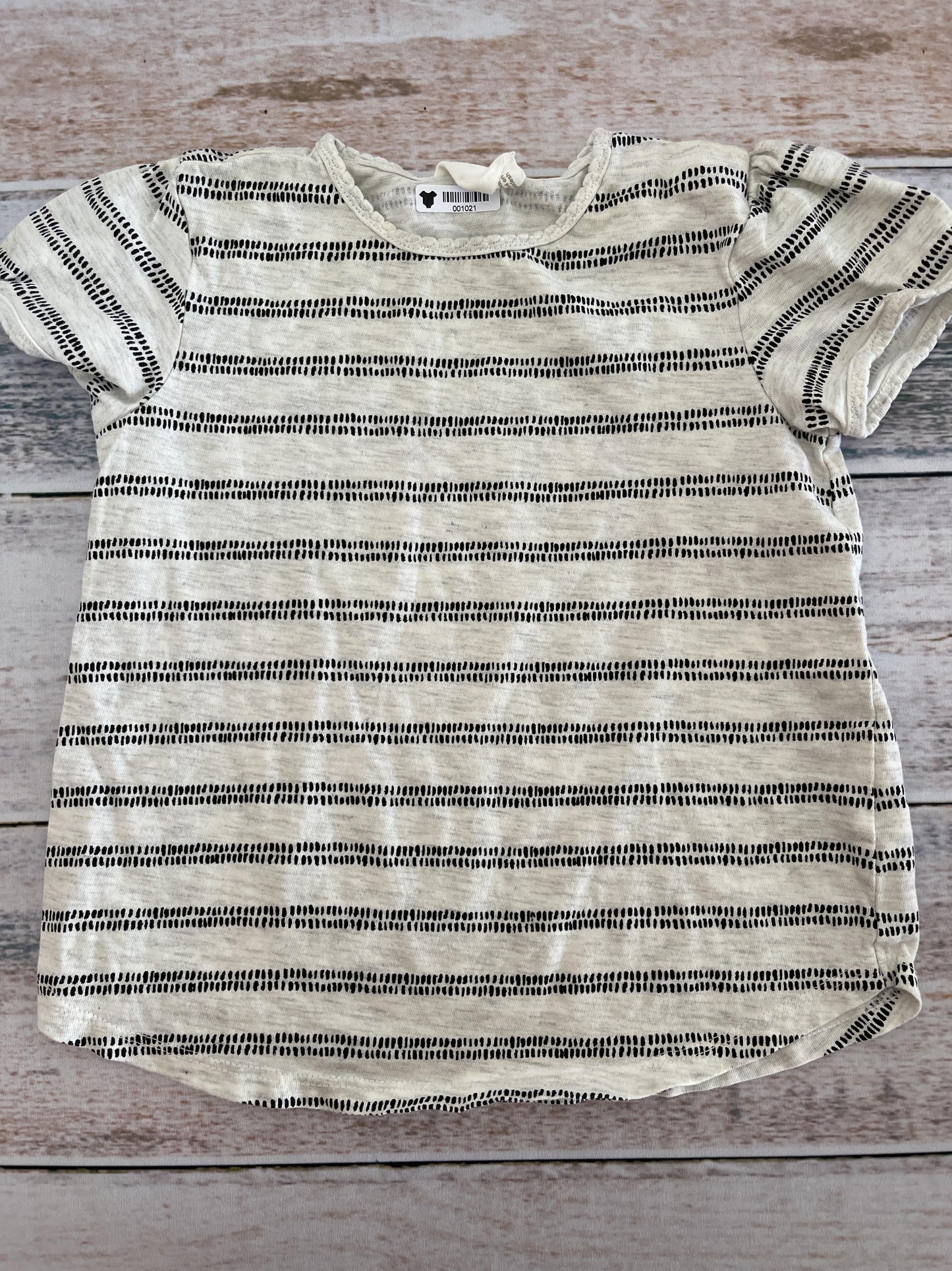 H&M Girls White | Black | Stripe T-Shirt Size: 18-24 months White | Black | Stripe