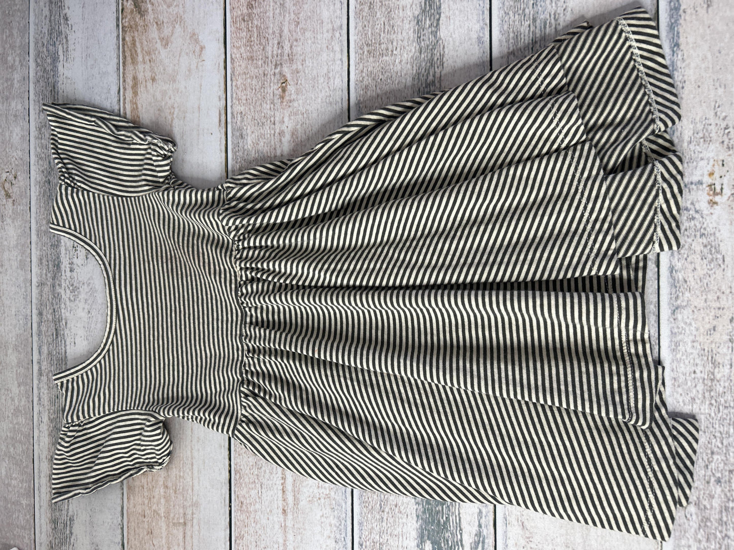 City Mouse Girls White | Black | Striped Dress Size: 4T White | Black | Striped