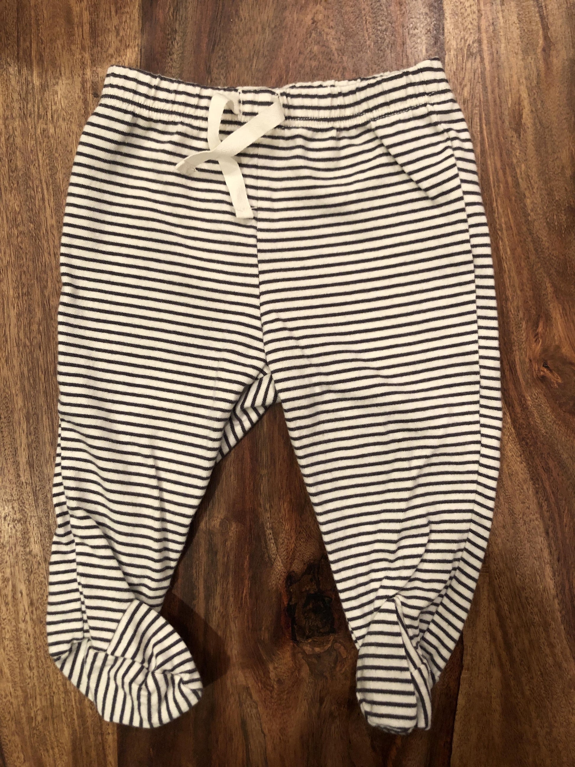 Gap Girls White | Black | Striped Pants Size: 3-6 months White | Black | Striped