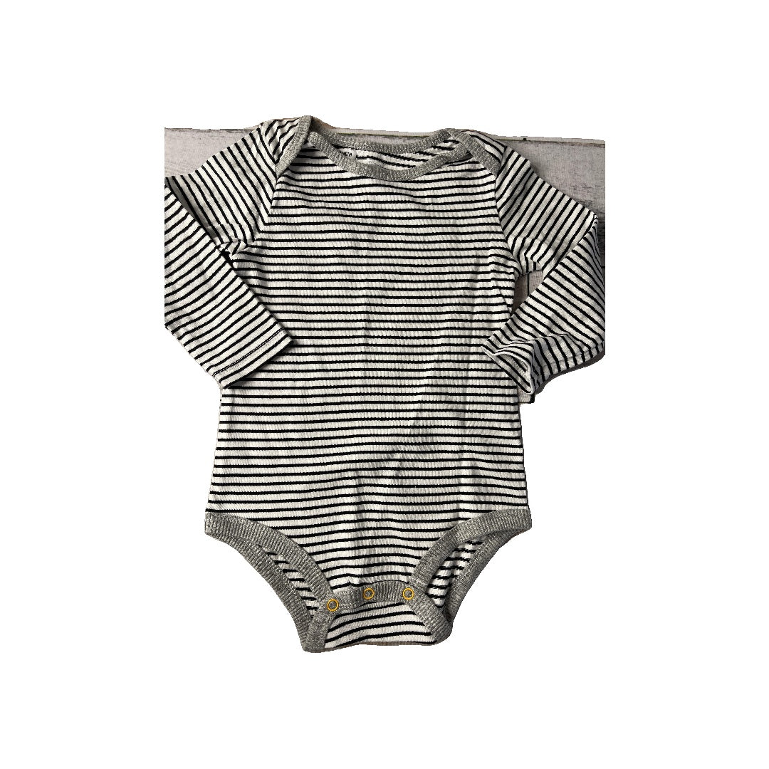 Koala Baby Unisex White | Black | Striped Onesie Size: 12-18 months White | Black | Striped