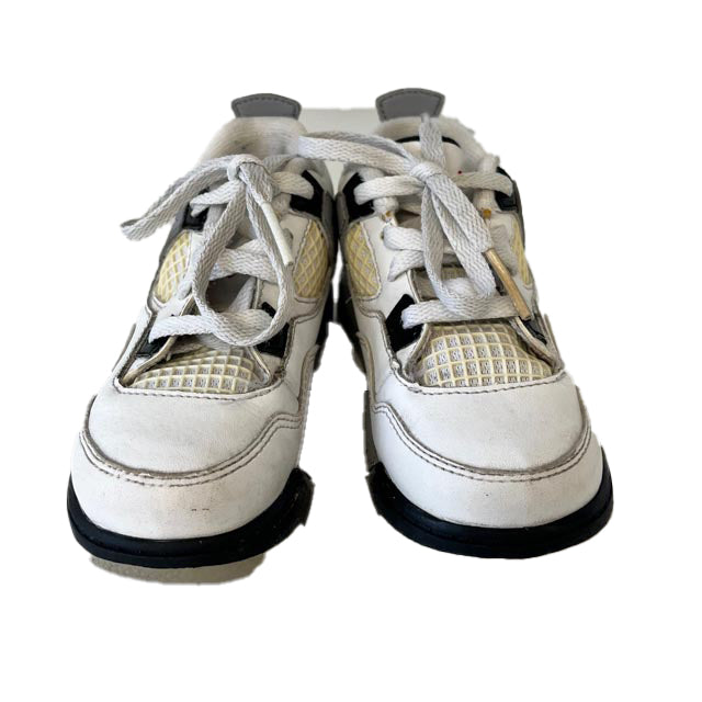 Air Jordan Boys White | Black Sneakers Size: 7 Toddler White | Black