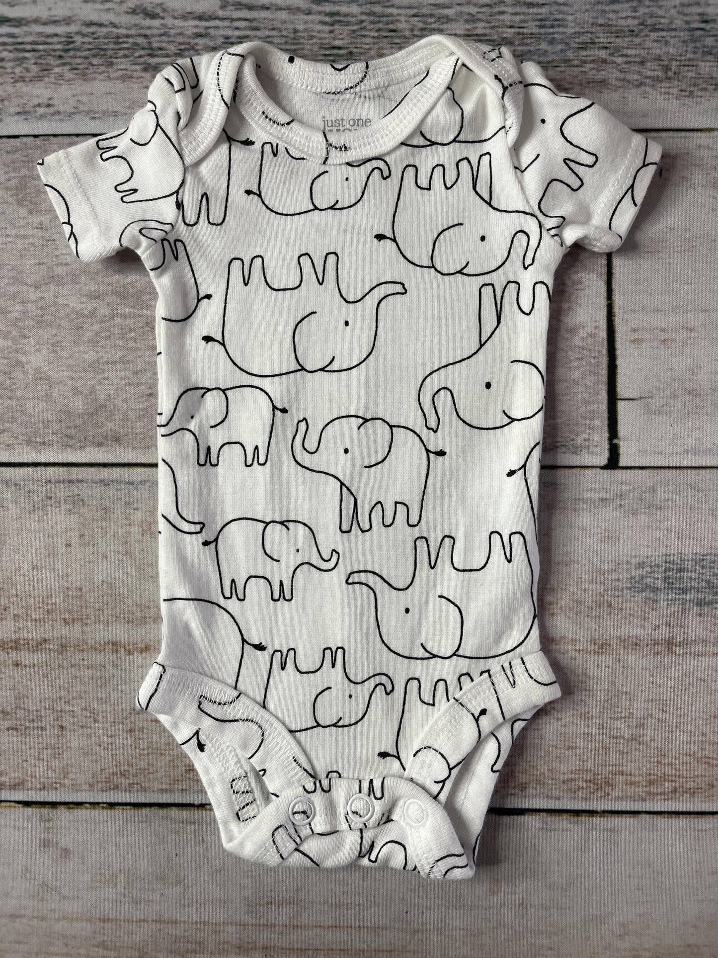 Carters Unisex White | Black Onesie Size: Preemie White | Black