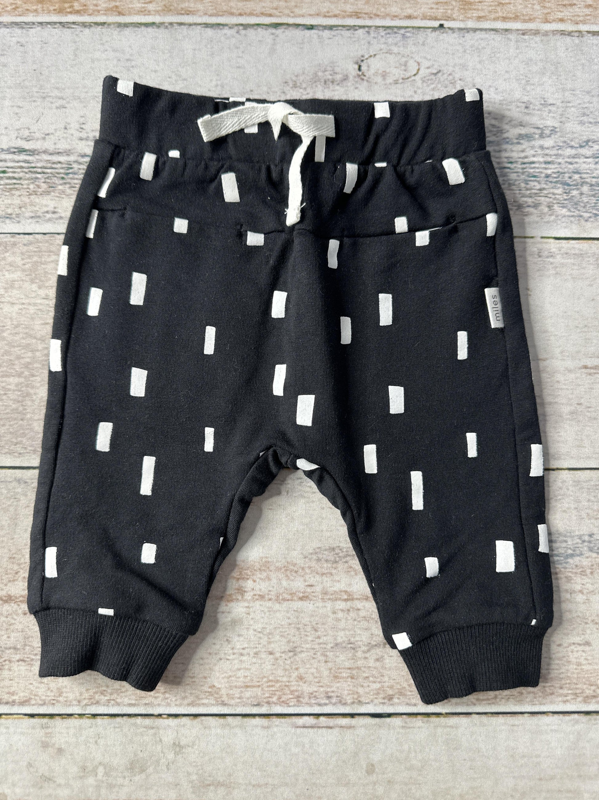 Miles Unisex White | Black Pants Size: 0-3 months White | Black