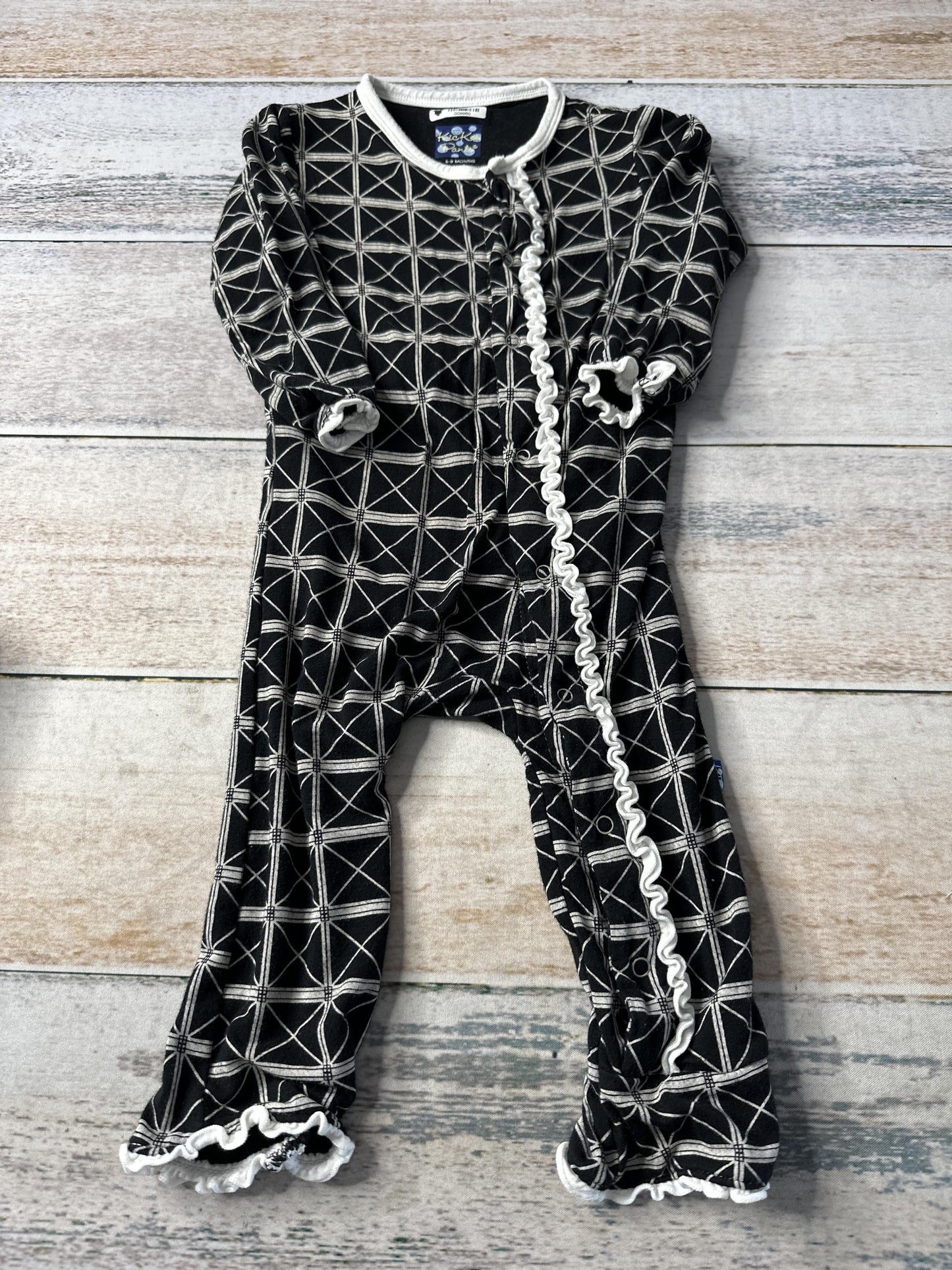 KicKee Pants Boys White | Black Pajamas Size: 6-9 months White | Black