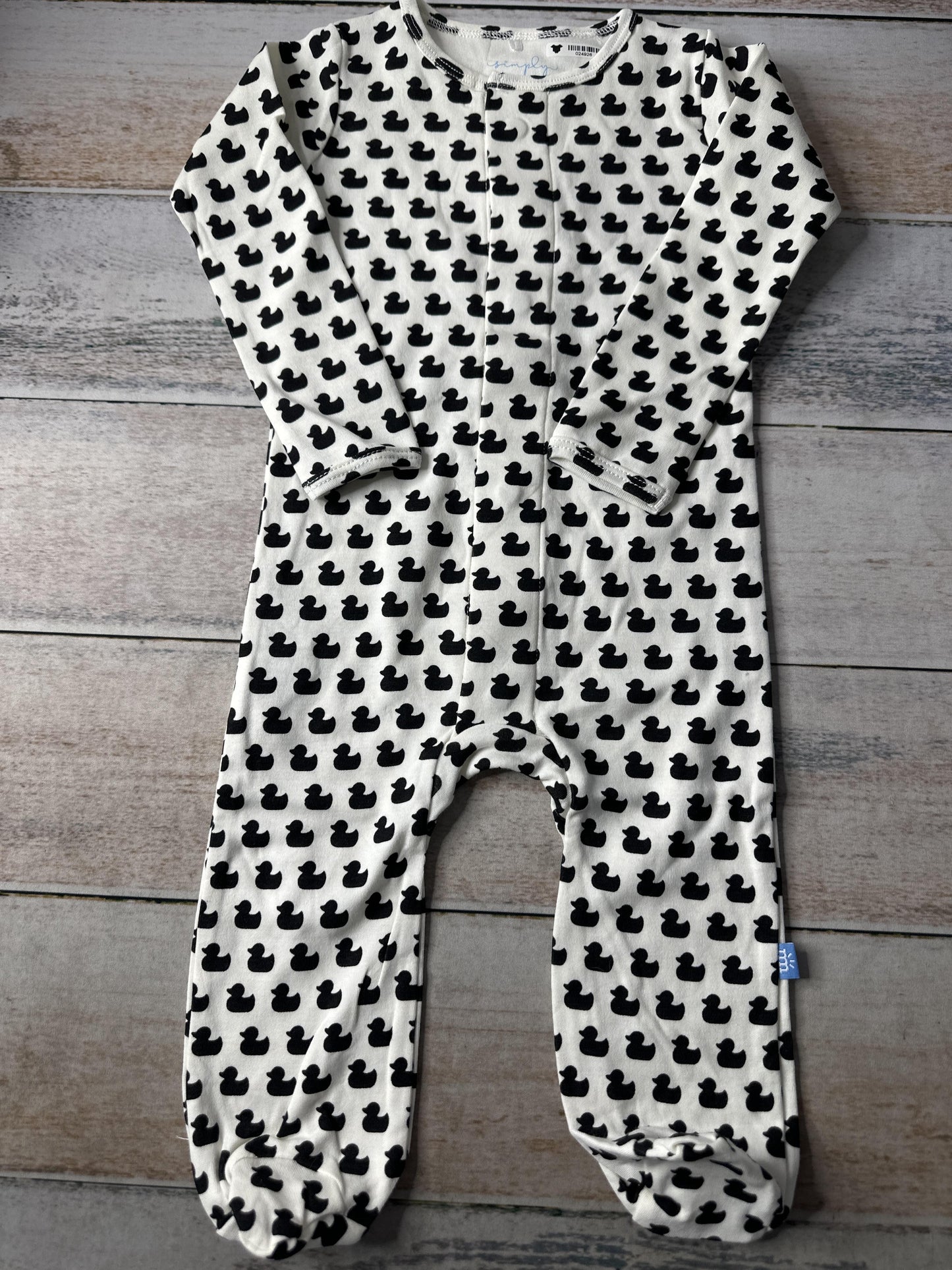 Magnetic Me Unisex White | Black Pajamas Size: 6-9 months White | Black