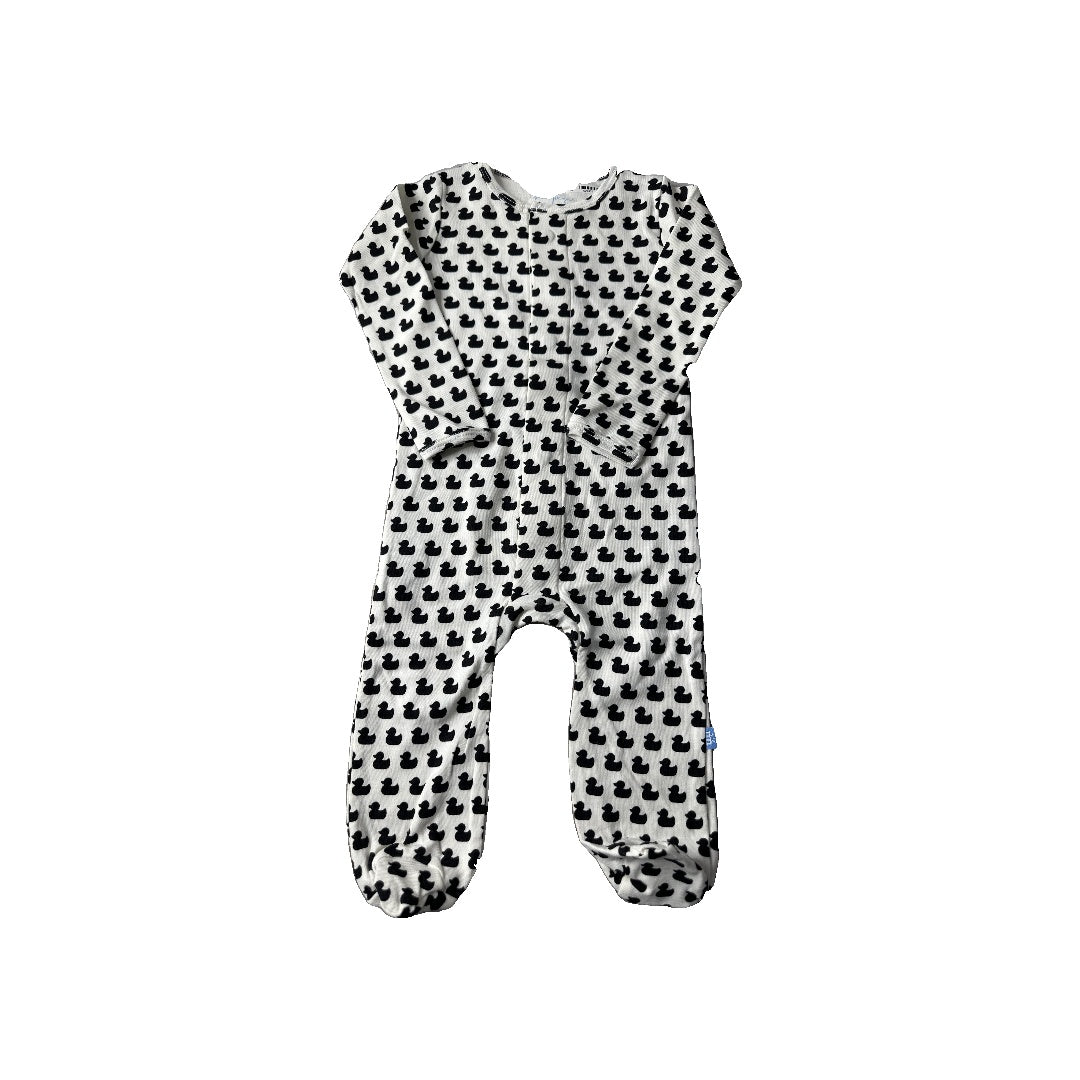 Magnetic Me Unisex White | Black Pajamas Size: 6-9 months White | Black