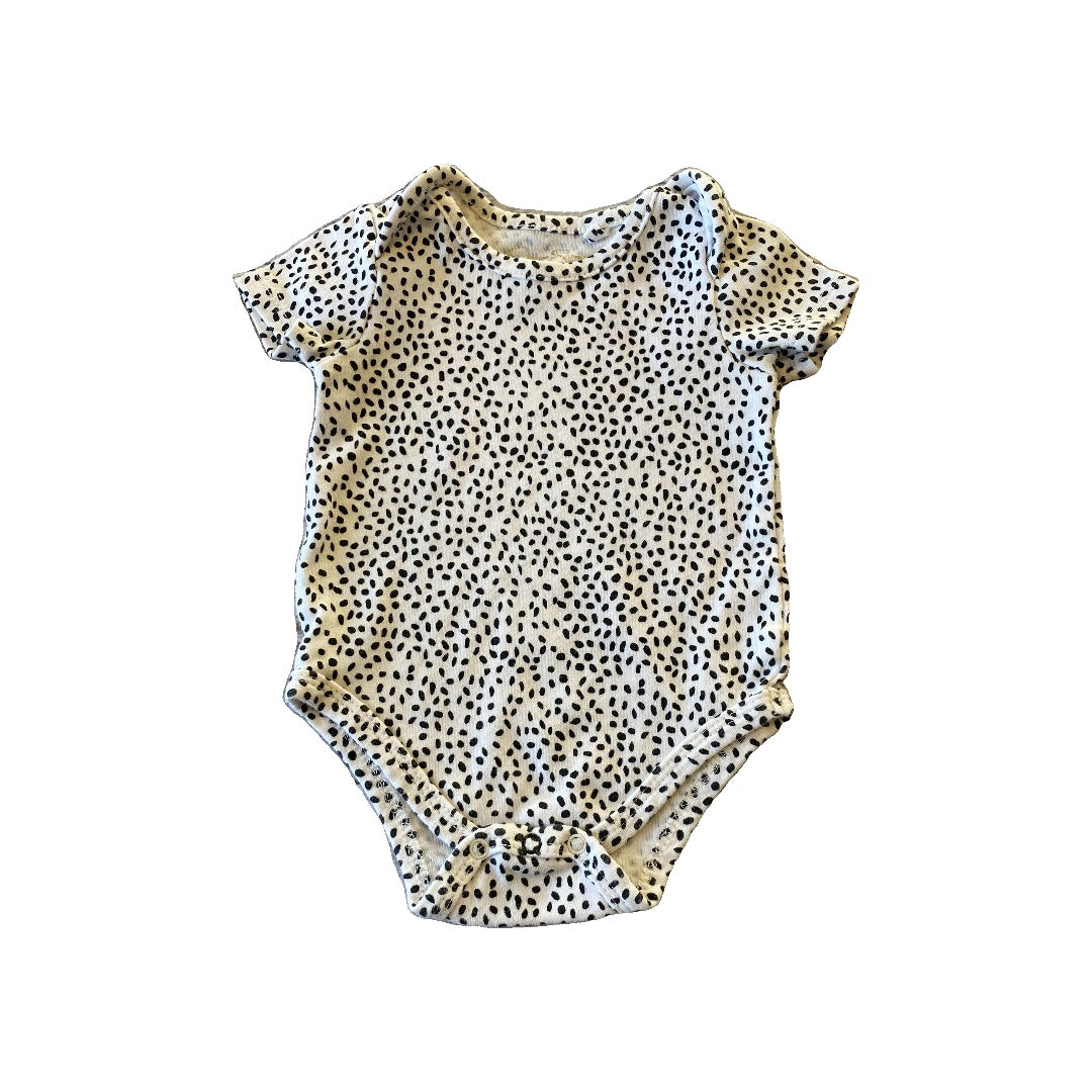 Jessica Simpson Girls White | Black Onesie Size: 6-9 months White | Black