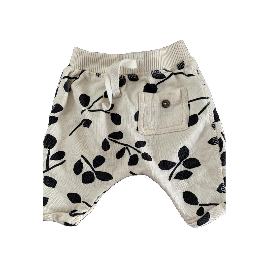 Oliver & Rain Girls White | Black Pants Size: Newborn White | Black