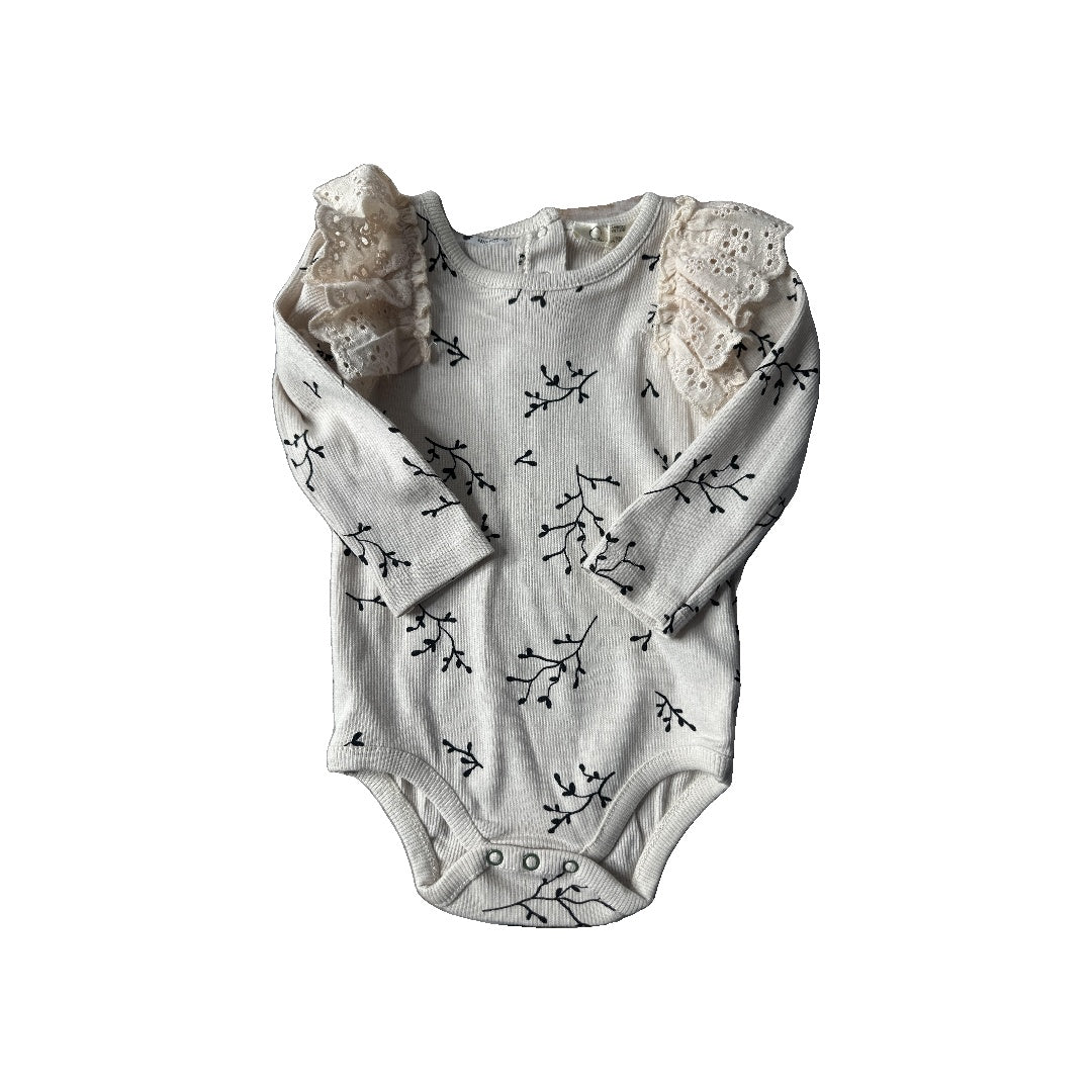 Jessica Simpson Unisex White | Black Onesie Size: 6-9 months White | Black