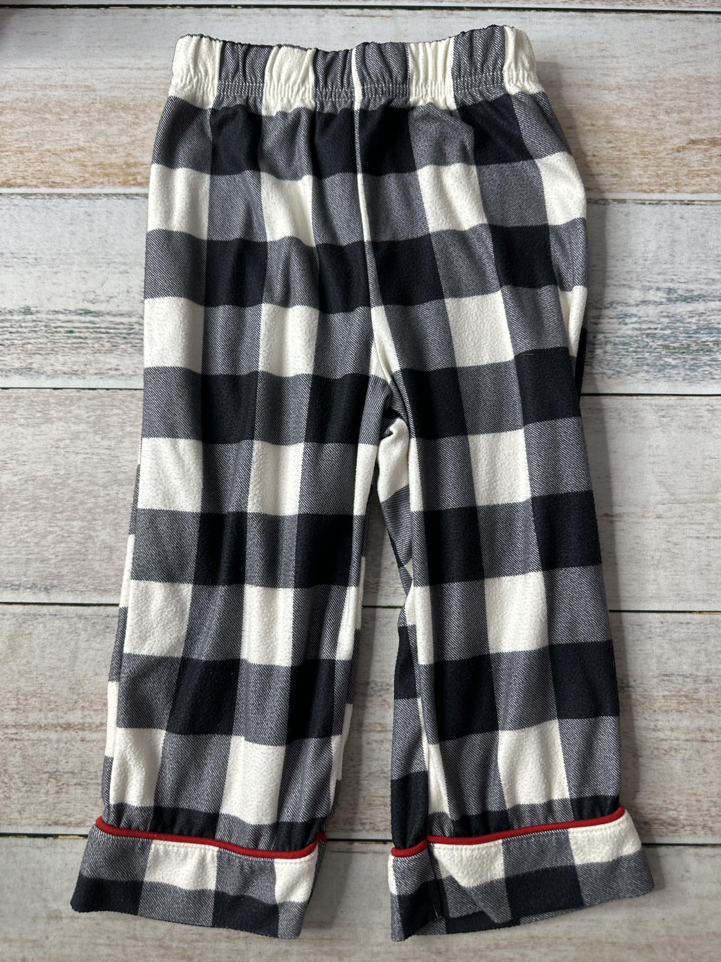 Wondershop Unisex White | Black Pajamas Size: 18 months White | Black