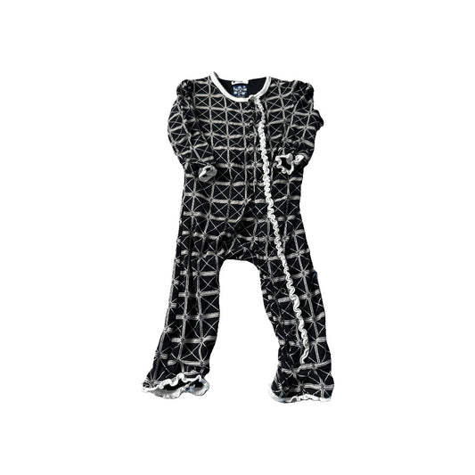 KicKee Pants Boys White | Black Pajamas Size: 6-9 months White | Black