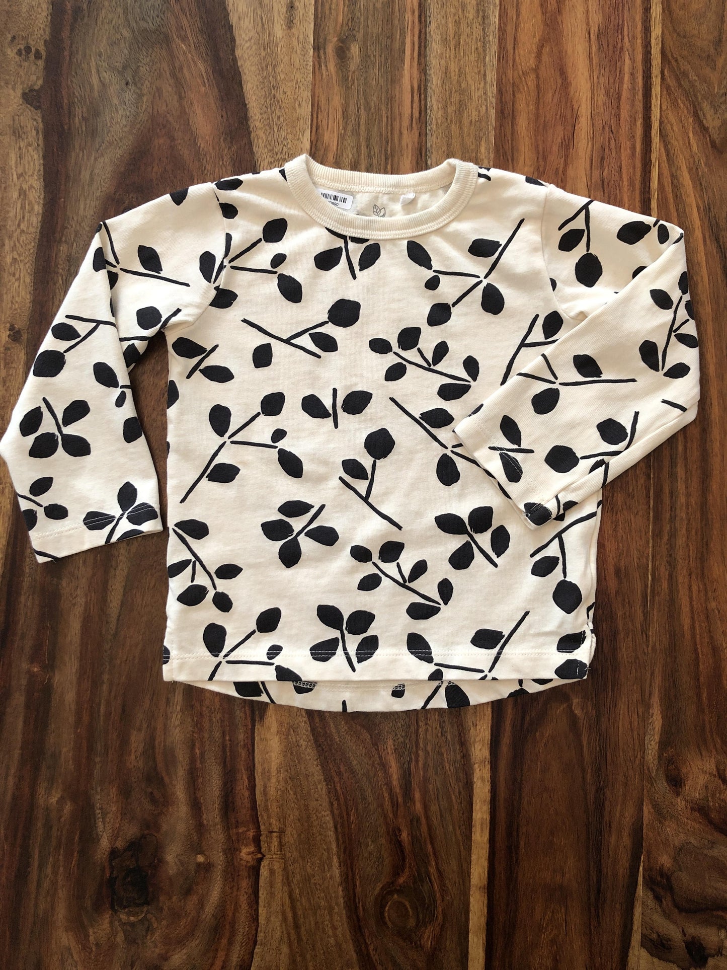 Oliver & Rain Girls White | Black Long Sleeve T-Shirt Size: 2 years White | Black