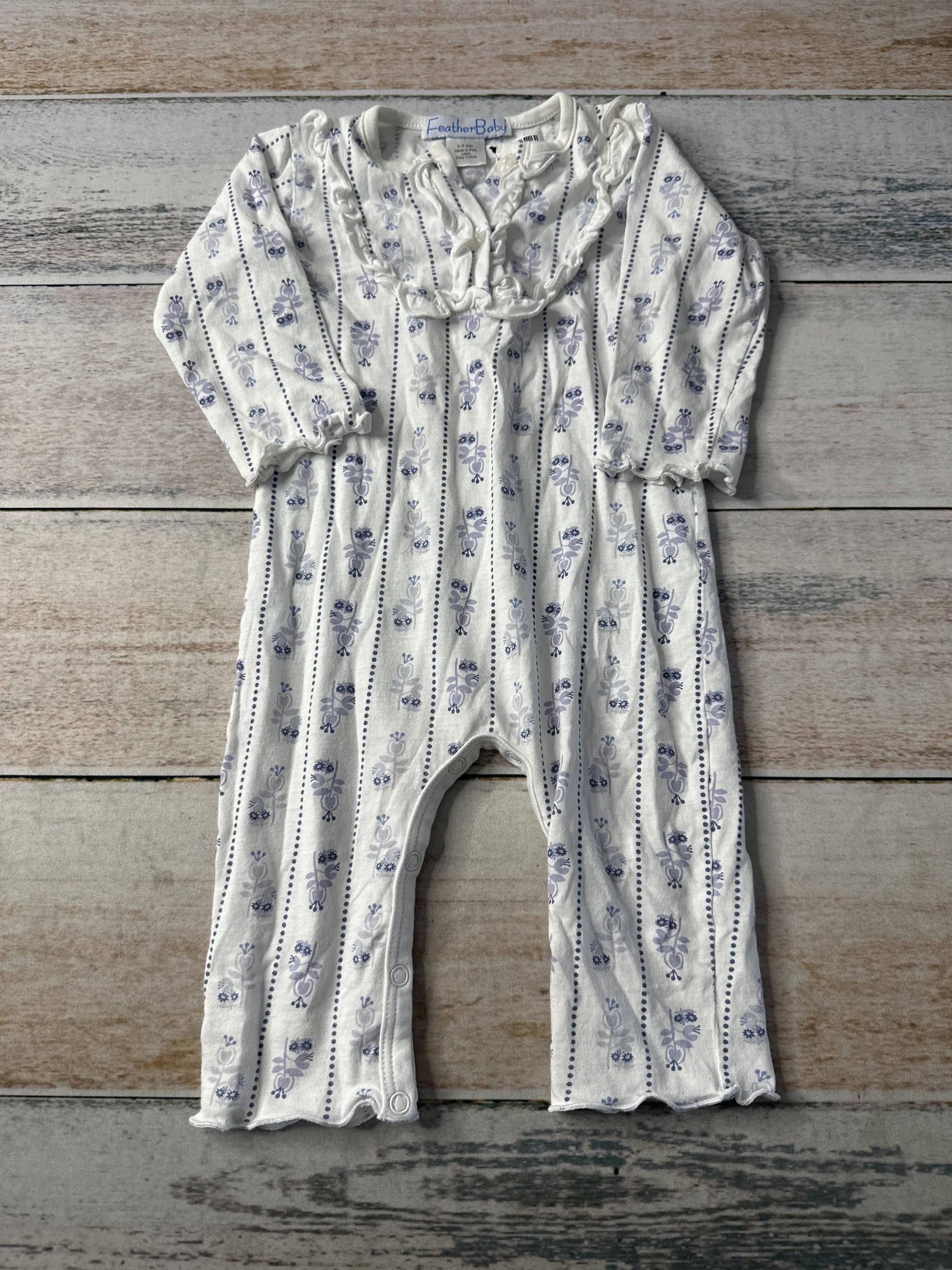 Feather Baby Girls White | Blue | Floral Long Sleeve Outfit Size: 3-6 months White | Blue | Floral