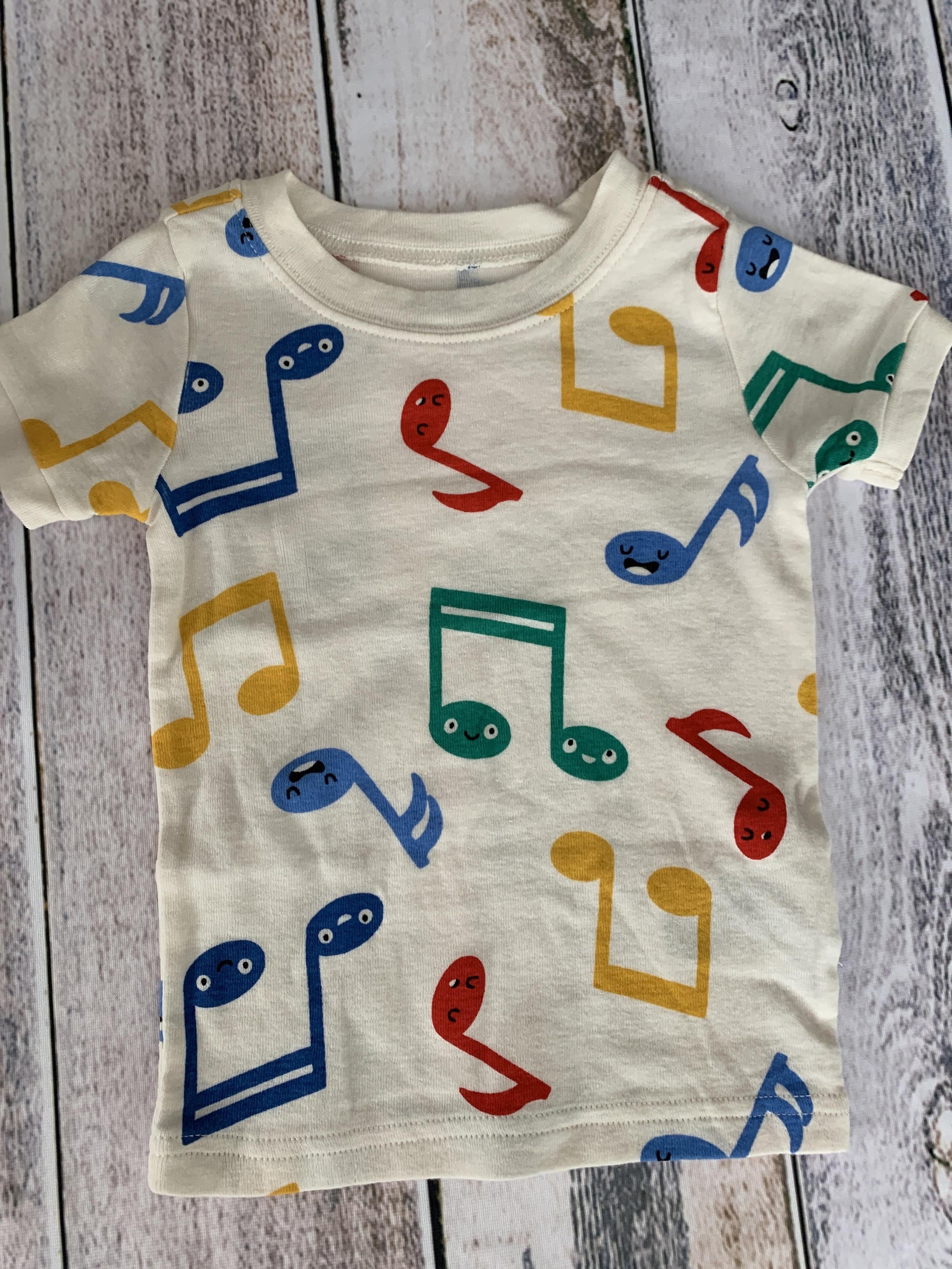 Old Navy Boys White | Blue | green | Red | Pattern Pajamas Size: 2T White | Blue | green | Red | Pattern