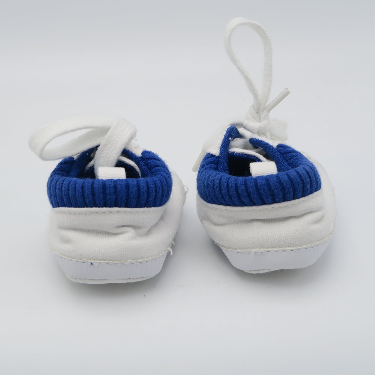 Gap Boys White | Blue Shoes Size: 6-12 Months White | Blue