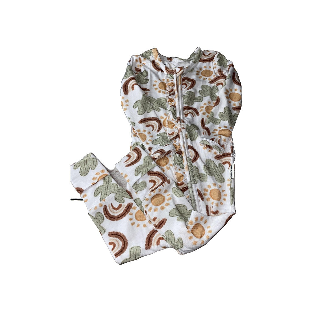 Sage and Ivory Unisex White | Cactus Long Sleeve Outfit Size: 12-18 months White | Cactus