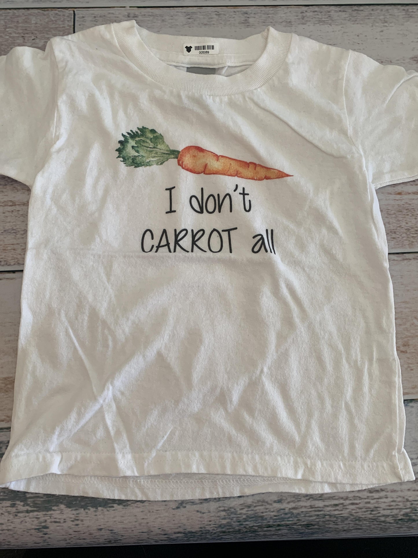 Gildan Boys White | Graphic T-Shirt Size: 4T White | Graphic