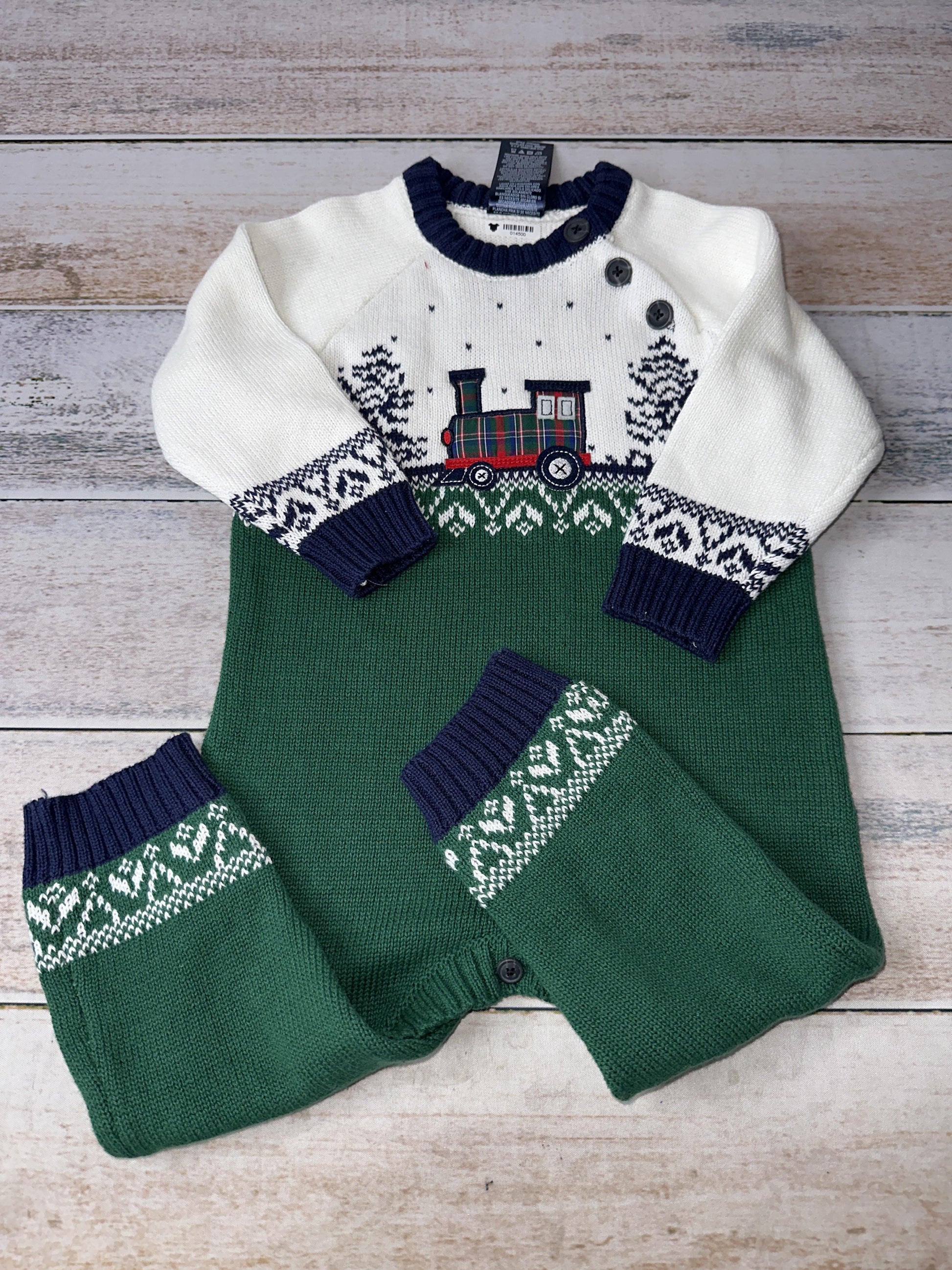 Izod Boys White | green | Blue | Holiday Long Sleeve Outfit Size: 12 months White | green | Blue | Holiday